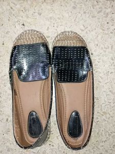 used  Women's Flats