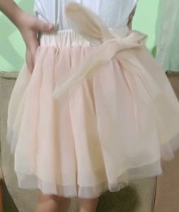 Cute Tulle Skirt with Bow Accent/ waist 17 inch.L=