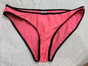 Bright Pink Bikini Bottom 🤎