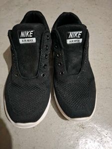 Nike Air Max Sneakers - Black