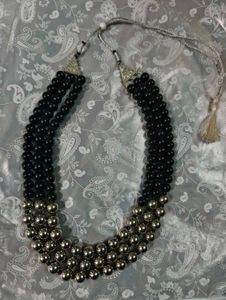 Beaded Statement Necklace 🖤