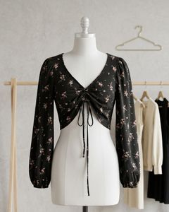 Floral Print Cropped Tie-Front Top