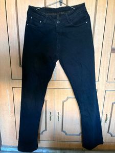 Classic Black Straight jeans