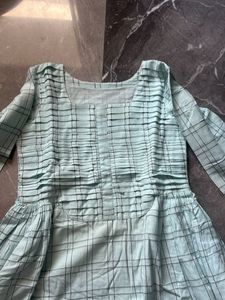 Elegant Long Sleeve Checked Kurta