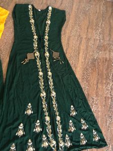 Yellow 💛 And Dark Green 💚 Color