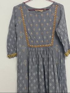 Elegant Grey Floral Print Kurta
