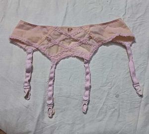 ⭐ Vintage Pink Garter Belt