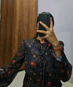 Floral Woman Top