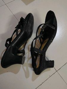 Stylish Black Sandals with Embellishments