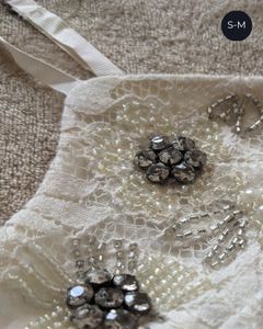 🤍 CUTE EMBELLISHED BRALETTE