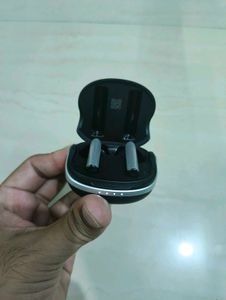 croma earbuds