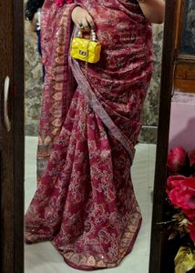 Elegant Maroon Paisley Print Saree
