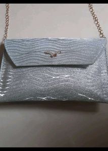 Sparkly sling bag with Chain