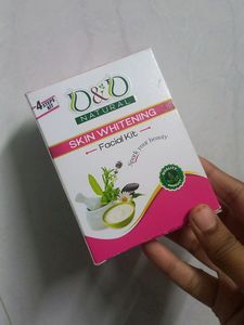 D&D Natural Facial Kit