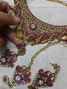 beautiful stone necklace