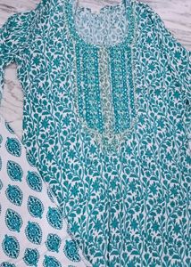 Beautiful Blue &amp; White Cotton Kurta Set