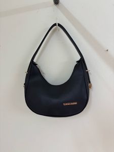 Chic Black Shoulder Bag