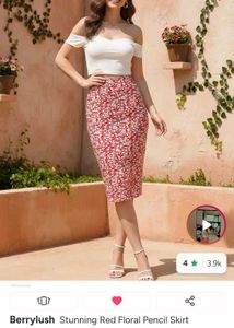 Chic Red Floral Print Mini Skirt