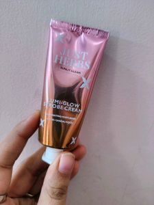 Just Herbs Lumi-Glow Strobe Cream