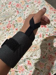 unisex decathlon wrist support for gym