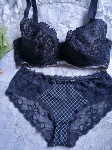 Elegant Black Lace Bra &amp; Panty Set