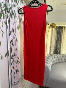 Simple Red Sleeveless Midi Dress