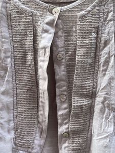 Chic Women's Button-Up Blouse