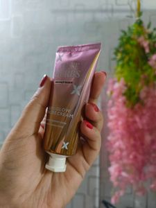 Just Herbs Lumi-Glow Strobe Cream