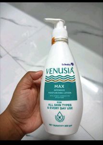 Venusia Max Intensive Moisturizing Lotion