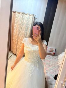 Elegant White Bridal Gown🎀🩷🧚🏻‍♀️
