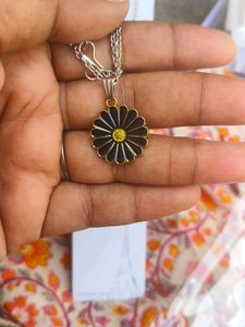 Rhodium Plated Flower Floral Sleek Pendant Chain |