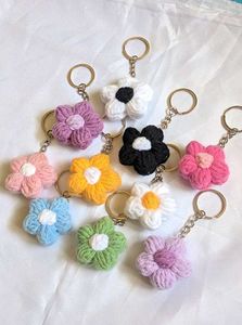 puff flower keychain 😍