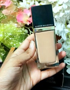 MyGlamm Manish Malhotra Beauty Skin Awakening Foun