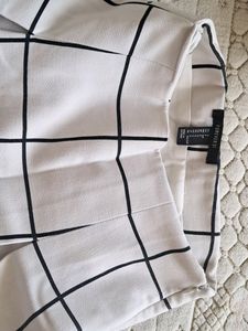forever 21 ! white pleated grid skirt