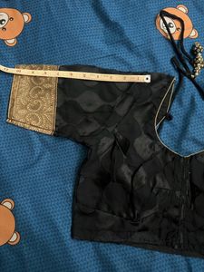 IIFA Award Collection By Vikram Black &amp; Gold Saree