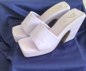 Stylish Lilac Platform Slides