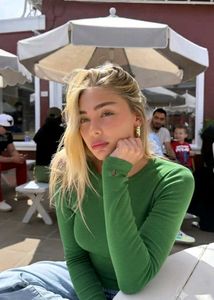 strchabale bodyfit solid green top 🍏