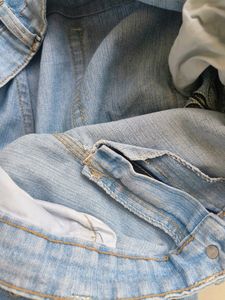 Embroidered Light Wash Jeans