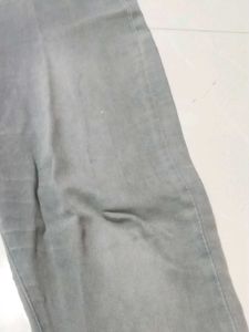 Stylish Women's Grey Denim Jeans
