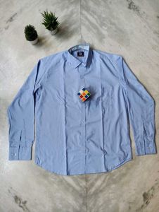 Men's Light Blue Button-Down Shirt