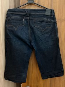 Levi’s Dark blue Capri/Bermuda