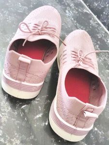 ❤ Nice stylish Shoes &amp; 4-Socks😍