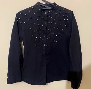 Beaded stone fitted top