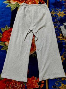 Comfortable Grey Wide-Leg Sweatpants