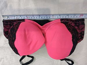 thrift Pink 🤎&amp; Black Lace Bra