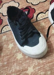 good shoes only 3 time wearing