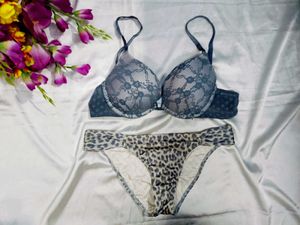 🇳🇿💫🎀 Victoria's secret lingerie set