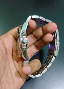 GUESS Men's Wristwatch, Silver Dial, Original