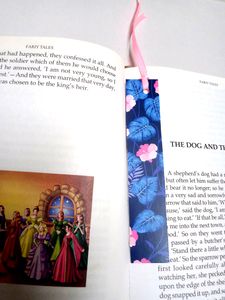 (7) Set Of  Bookmarks ❤🥰🌿🌺💐