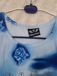Blue Rose Print Casual T-Shirt